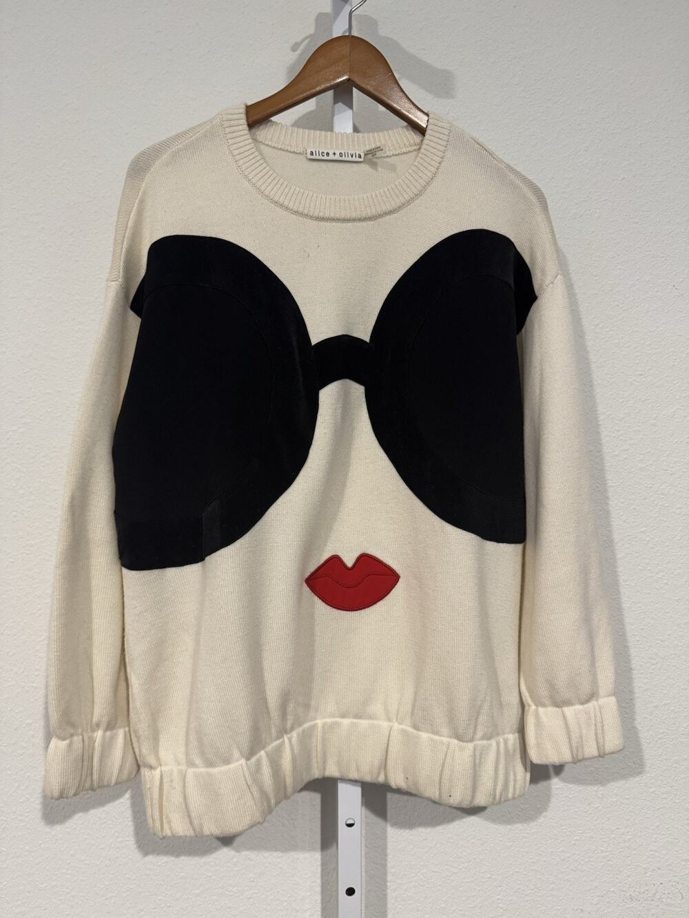 Alice + Olivia Gleeson Sweater Womens XS Ivory Black Wool Embroidered Stace Face